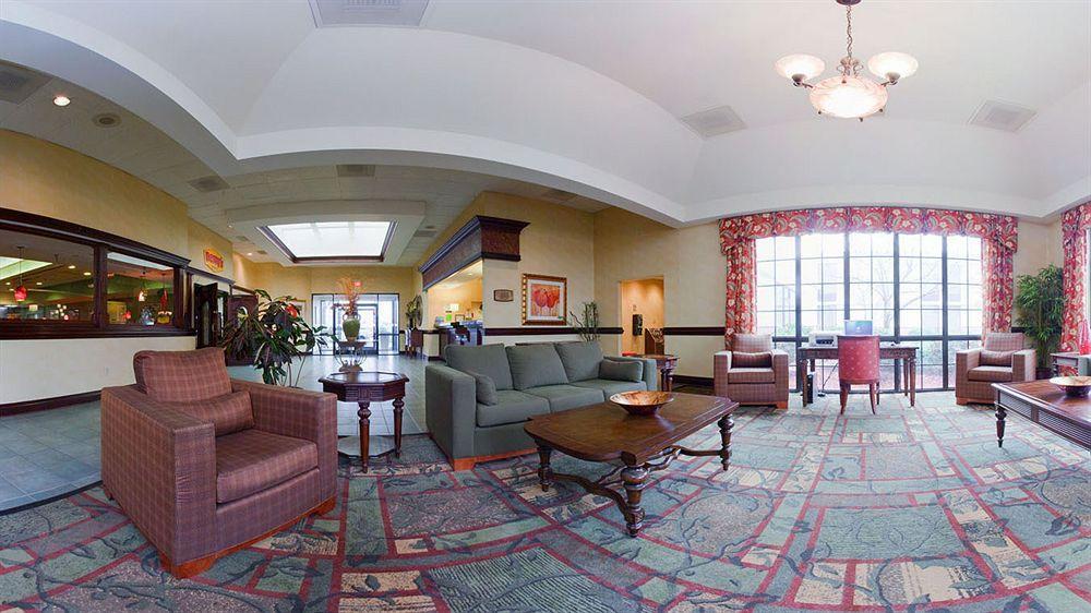 Holiday Inn Lumberton By Ihg Bagian luar foto