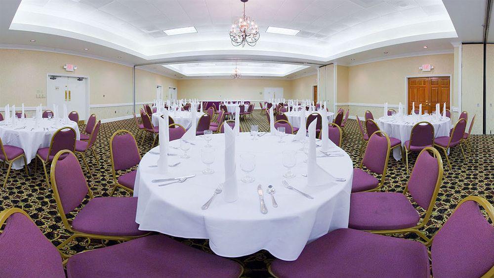 Holiday Inn Lumberton By Ihg Bagian luar foto